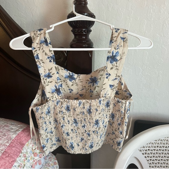 Floral Crop Top - Picture 6 of 6